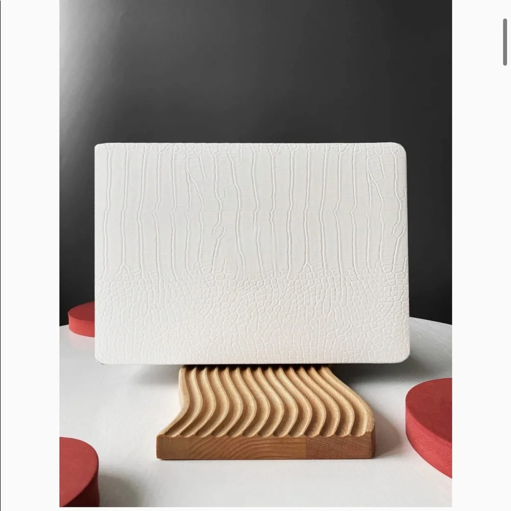 MacBook Case White Aligator